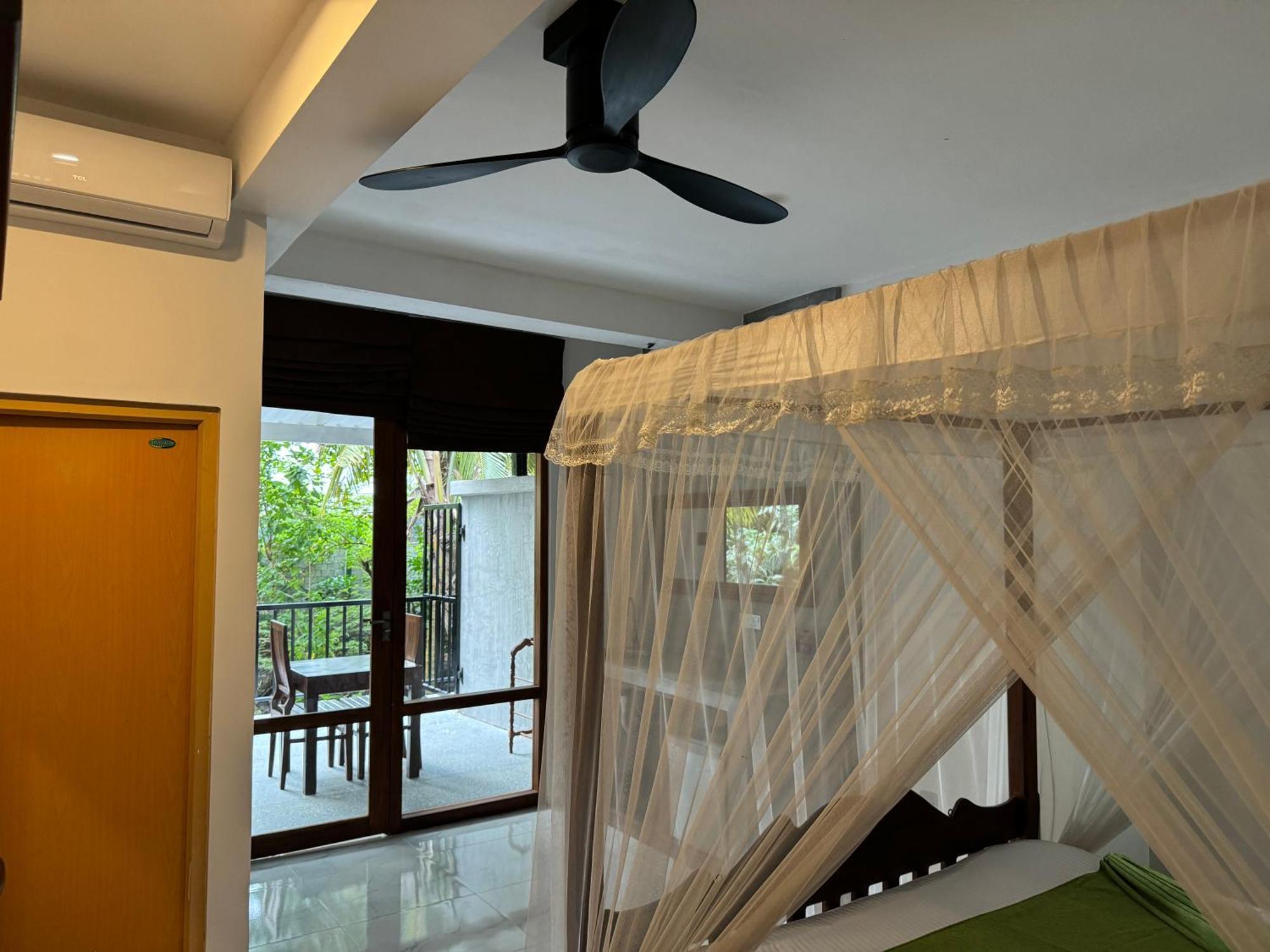 Brinkhouse Guesthouse , Unawatuna Beach Экстерьер фото