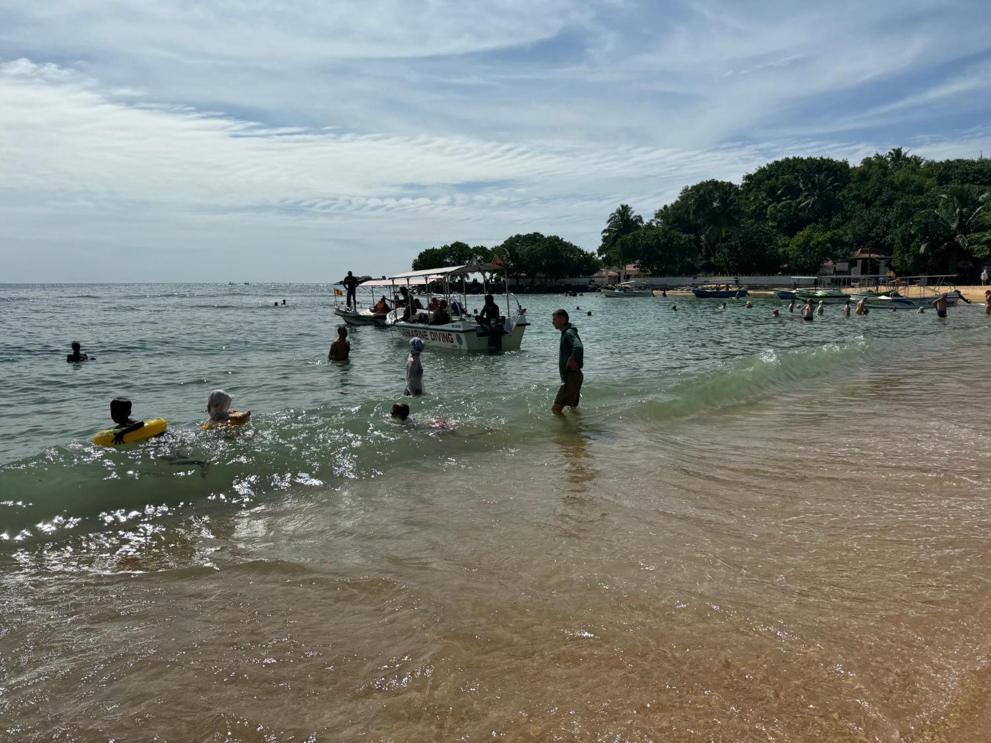 Brinkhouse Guesthouse , Unawatuna Beach Экстерьер фото