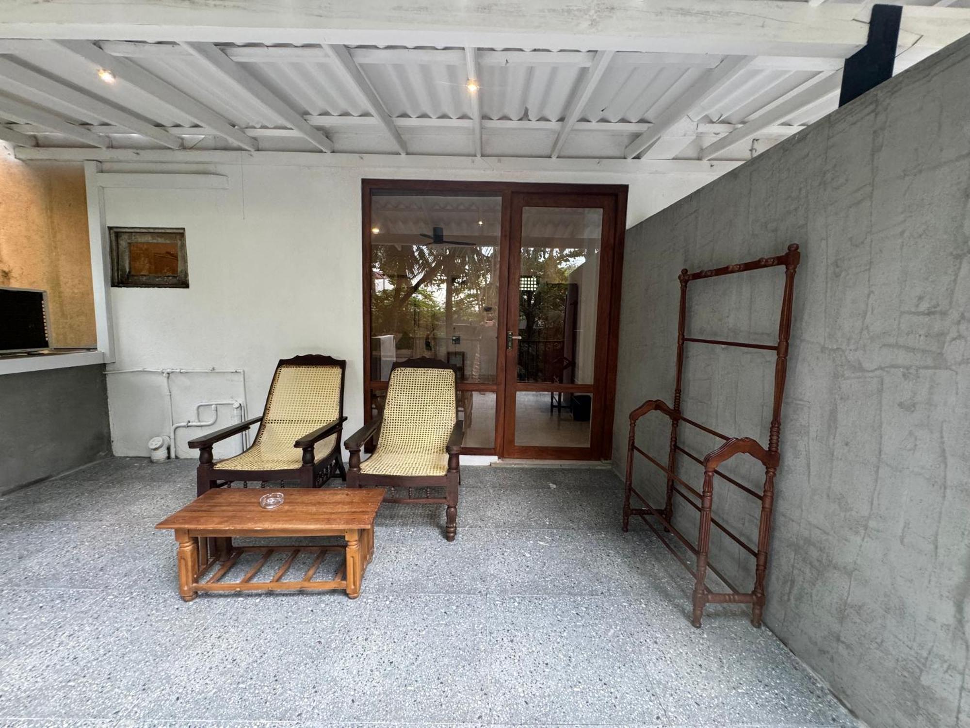 Brinkhouse Guesthouse , Unawatuna Beach Экстерьер фото