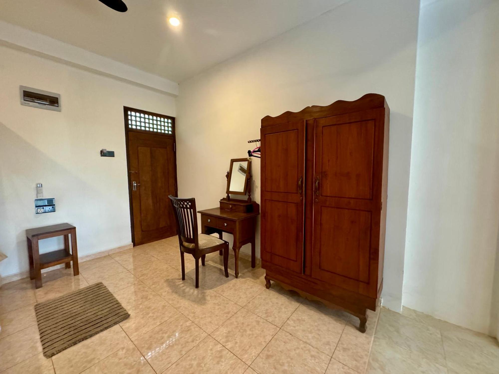 Brinkhouse Guesthouse , Unawatuna Beach Экстерьер фото
